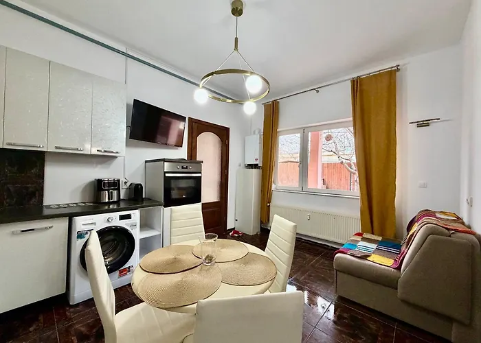 Private Garden Near Amazonia & Iulius Town *