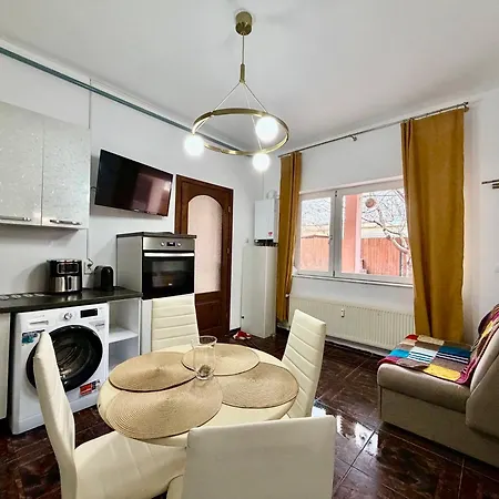 Private Garden Near Amazonia & Iulius Town *