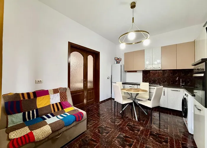 Appartamento Private Garden Near Amazonia & Iulius Town